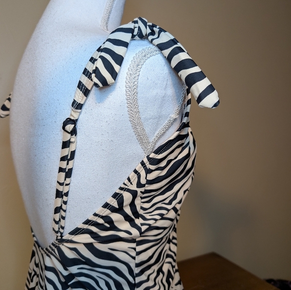 Social Standard by Sanctuary Curvy Leopard One Piece Swim Suit - Picture 3 of 11